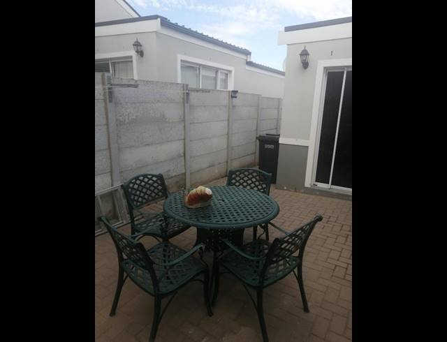 2 BEDROOM TOWNHOUSE FOR SALE IN WELLINGTON CENTRAL